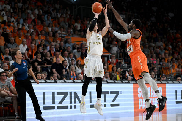 空中的篮筐 空中的篮筐